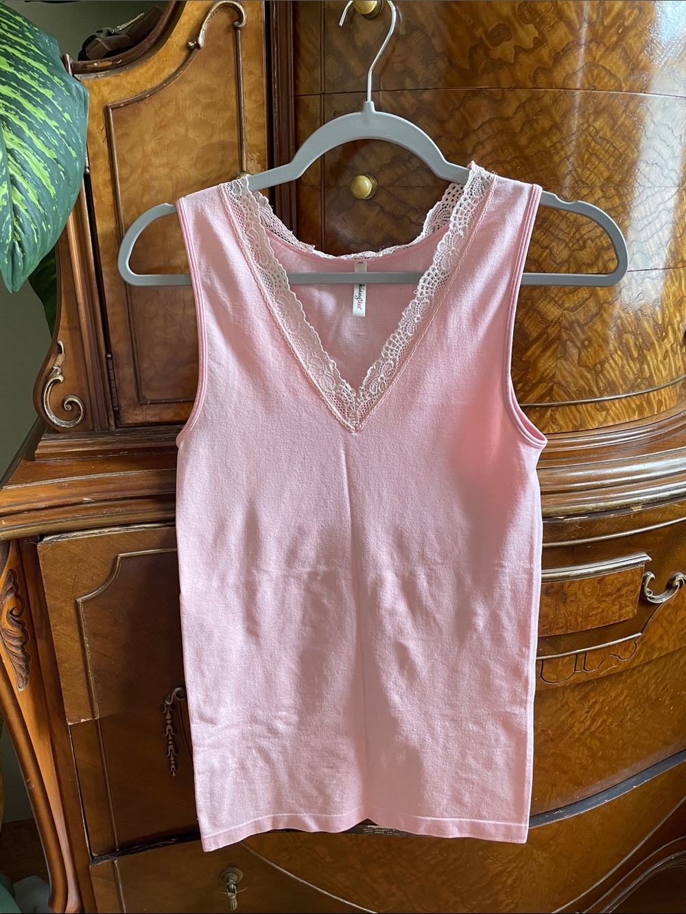 Skinnytees Lace Trim Tank Top in Light Pink